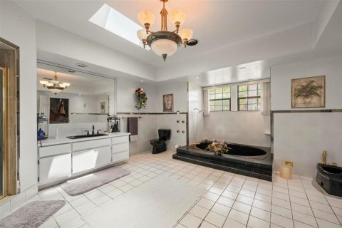 Villa ou maison à vendre à Port Charlotte, Floride: 9 chambres, 810.39 m2 № 2214840 - photo 29