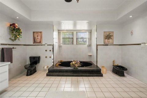 Villa ou maison à vendre à Port Charlotte, Floride: 9 chambres, 810.39 m2 № 2214840 - photo 30