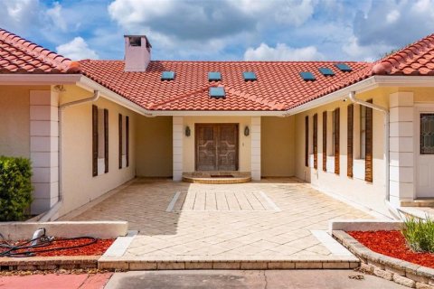 Villa ou maison à vendre à Port Charlotte, Floride: 9 chambres, 810.39 m2 № 2214840 - photo 5