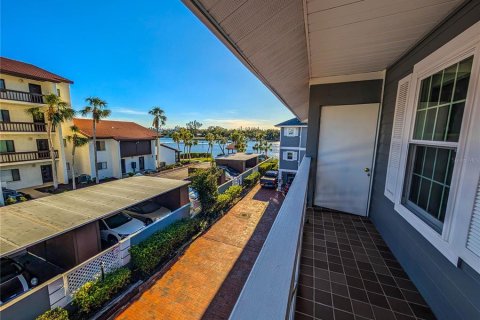 Copropriété à vendre à Sarasota, Floride: 2 chambres, 117.99 m2 № 1509359 - photo 3