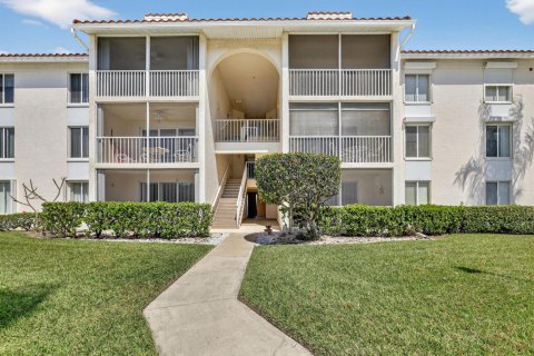 Condo in Jensen Beach, Florida, 2 bedrooms № 2178800 - photo 27