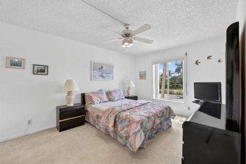 Condo in Jensen Beach, Florida, 2 bedrooms № 2178800 - photo 23
