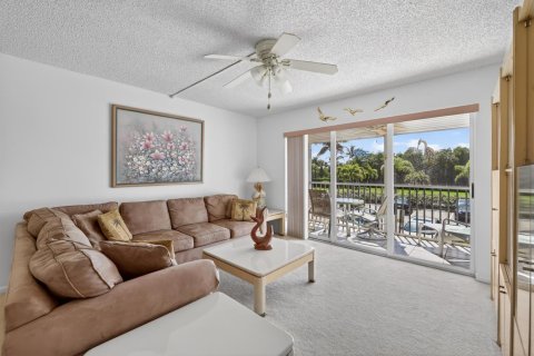 Condo in Jensen Beach, Florida, 2 bedrooms № 2178800 - photo 11