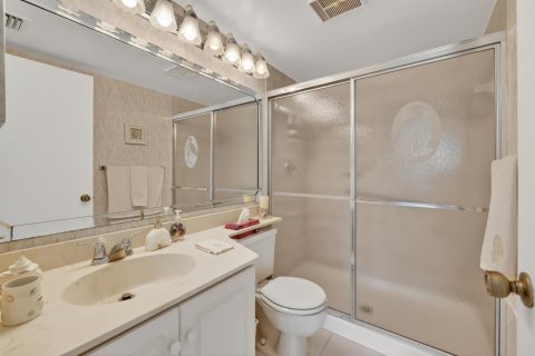 Condo in Jensen Beach, Florida, 2 bedrooms № 2178800 - photo 20