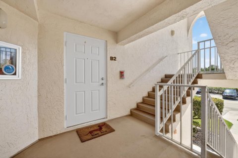 Condo in Jensen Beach, Florida, 2 bedrooms № 2178800 - photo 24
