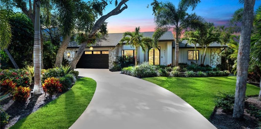 Villa ou maison à Sarasota, Floride 4 chambres, 257.71 m2 № 2104003