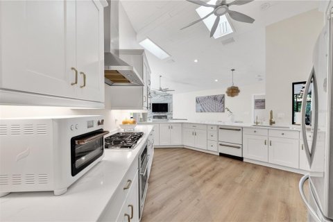 Villa ou maison à vendre à Sarasota, Floride: 4 chambres, 257.71 m2 № 2104003 - photo 11