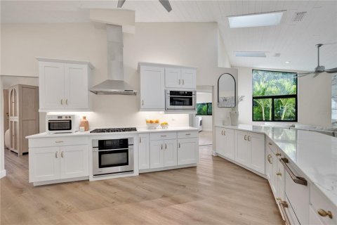 Villa ou maison à vendre à Sarasota, Floride: 4 chambres, 257.71 m2 № 2104003 - photo 12