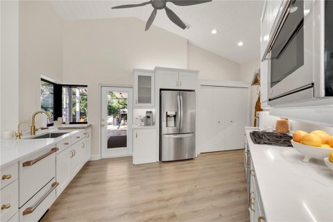 Villa ou maison à vendre à Sarasota, Floride: 4 chambres, 257.71 m2 № 2104003 - photo 13