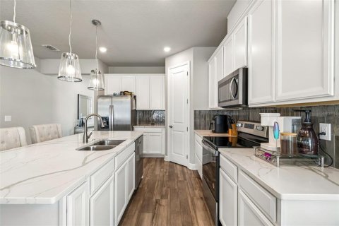 Casa en venta en Minneola, Florida, 4 dormitorios, 248.98 m2 № 2197597 - foto 7