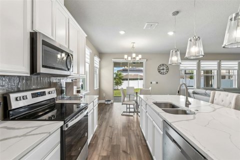 Casa en venta en Minneola, Florida, 4 dormitorios, 248.98 m2 № 2197597 - foto 6