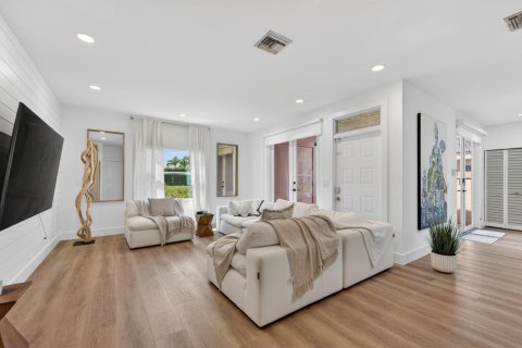Townhouse in Coral Springs, Florida 3 bedrooms, 141.4 sq.m. № 2083221 - photo 16