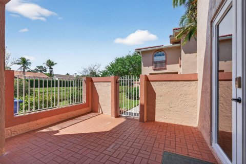Townhouse in Coral Springs, Florida 3 bedrooms, 141.4 sq.m. № 2083221 - photo 6