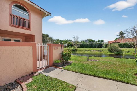 Townhouse in Coral Springs, Florida 3 bedrooms, 141.4 sq.m. № 2083221 - photo 2