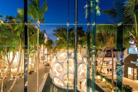 Condo in Miami, Florida, 1 bedroom  № 2397215 - photo 16
