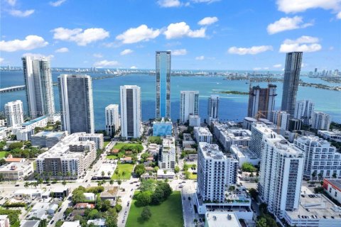 Condo in Miami, Florida, 1 bedroom  № 2397215 - photo 13
