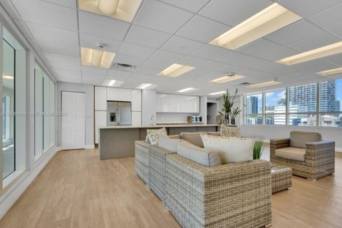 Condo in Miami, Florida, 1 bedroom  № 2397215 - photo 8