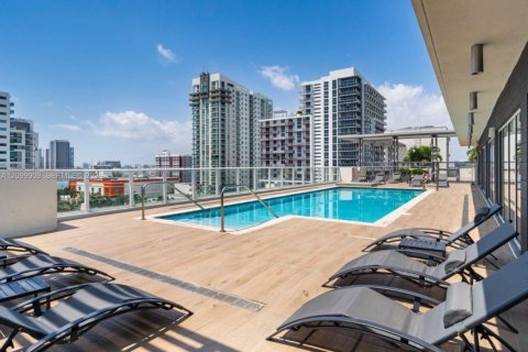 Condo in Miami, Florida, 1 bedroom  № 2397215 - photo 4