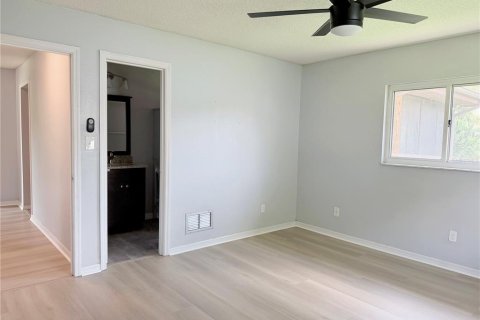 House in Winter Park, Florida 3 bedrooms, 149.94 sq.m. № 2273111 - photo 10