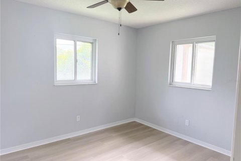 House in Winter Park, Florida 3 bedrooms, 149.94 sq.m. № 2273111 - photo 13