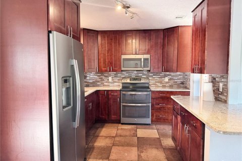 House in Winter Park, Florida 3 bedrooms, 149.94 sq.m. № 2273111 - photo 9