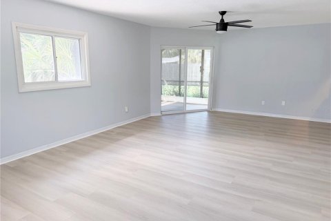 House in Winter Park, Florida 3 bedrooms, 149.94 sq.m. № 2273111 - photo 15