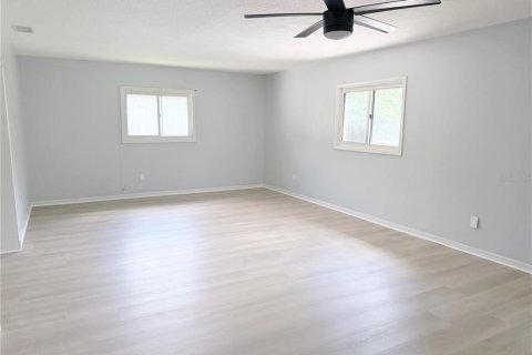 House in Winter Park, Florida 3 bedrooms, 149.94 sq.m. № 2273111 - photo 14