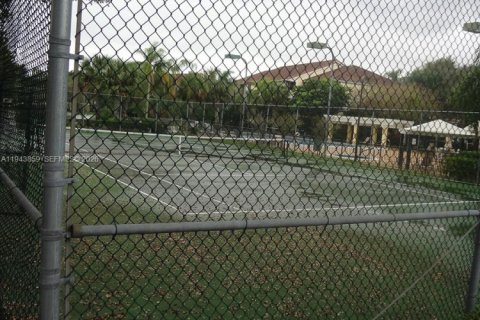 Condo in Plantation, Florida, 1 bedroom  № 2000812 - photo 16