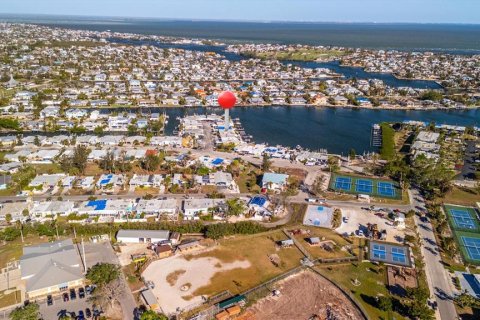 Villa ou maison à vendre à Holmes Beach, Floride: 2 chambres, 90.86 m2 № 1717663 - photo 8