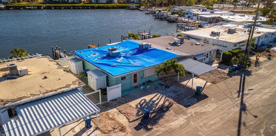 Villa ou maison à Holmes Beach, Floride 2 chambres, 90.86 m2 № 1717663