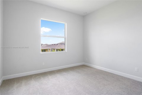 House in Westlake, Florida 4 bedrooms № 2013177 - photo 8