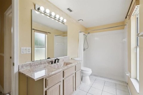 House in Orlando, Florida 6 bedrooms, 314.1 sq.m. № 2341533 - photo 24