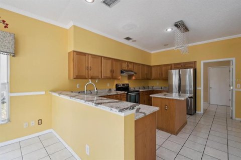House in Orlando, Florida 6 bedrooms, 314.1 sq.m. № 2341533 - photo 18