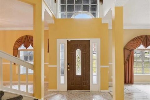 House in Orlando, Florida 6 bedrooms, 314.1 sq.m. № 2341533 - photo 2