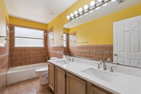 House in Orlando, Florida 6 bedrooms, 314.1 sq.m. № 2341533 - photo 26