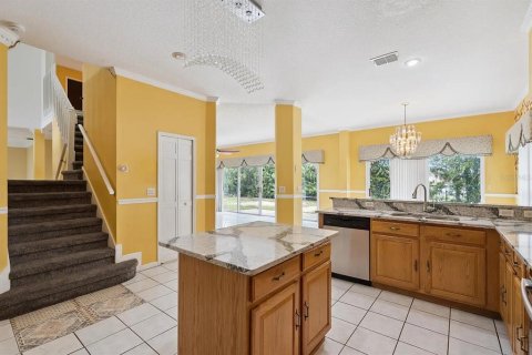 House in Orlando, Florida 6 bedrooms, 314.1 sq.m. № 2341533 - photo 17