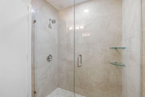 House in Lake Worth, Florida 3 bedrooms, 174.01 sq.m. № 2417984 - photo 30