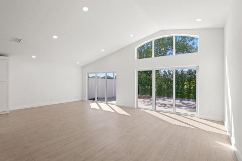 House in Lake Worth, Florida 3 bedrooms, 174.01 sq.m. № 2417984 - photo 16