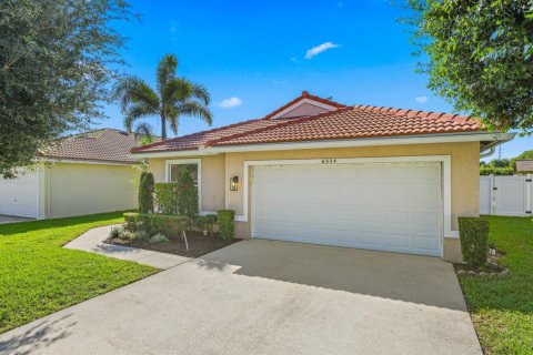 House in Lake Worth, Florida 3 bedrooms, 174.01 sq.m. № 2417984 - photo 4