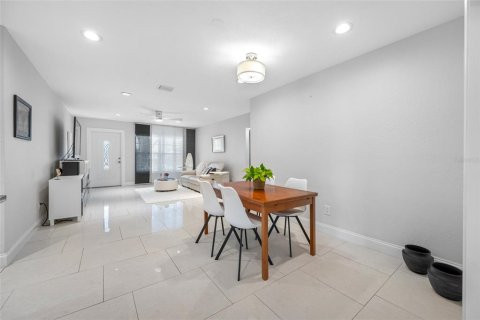 House in Clearwater, Florida 3 bedrooms, 164.62 sq.m. № 2233034 - photo 17