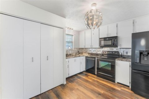 Condominio en alquiler en Orlando, Florida, 3 dormitorios, 152.36 m2 № 1543892 - foto 9