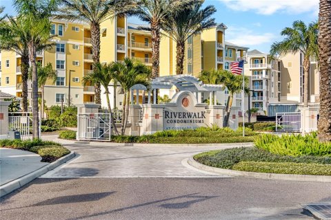 Condominio en venta en New Smyrna Beach, Florida, 2 dormitorios, 128.58 m2 № 2229288 - foto 5