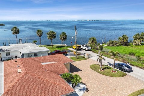 House in Bradenton, Florida 3 bedrooms, 177.44 sq.m. № 1824502 - photo 3