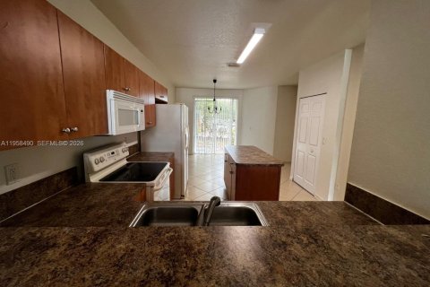 Adosado en Riviera Beach, Florida 3 dormitorios, 122.45 m2 № 2017764