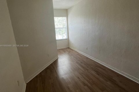 Adosado en alquiler en Riviera Beach, Florida, 3 dormitorios, 122.45 m2 № 2017764 - foto 12