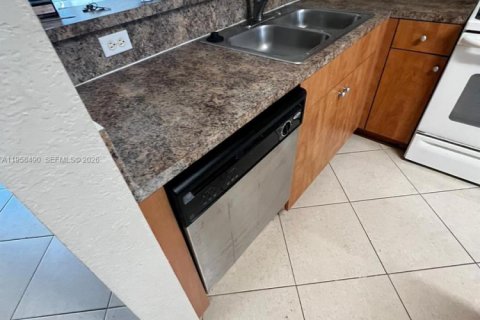 Adosado en alquiler en Riviera Beach, Florida, 3 dormitorios, 122.45 m2 № 2017764 - foto 3