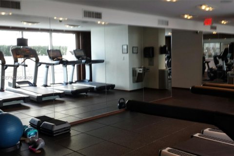 Condominio en alquiler en Miami, Florida, 1 dormitorio, 47.1 m2 № 2058414 - foto 23