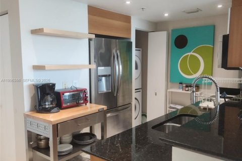 Condominio en alquiler en Miami, Florida, 1 dormitorio, 47.1 m2 № 2058414 - foto 16