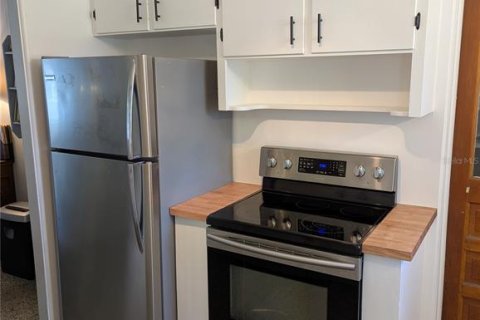 House in Orlando, Florida 2 bedrooms, 114.08 sq.m. № 2097165 - photo 12