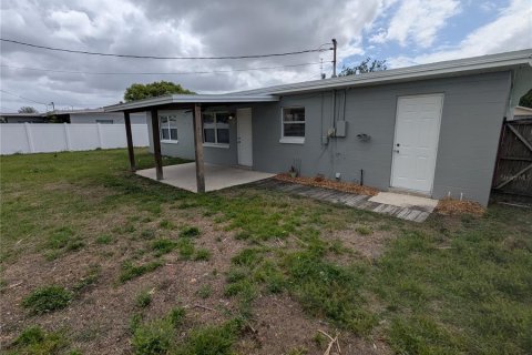 House in Orlando, Florida 2 bedrooms, 114.08 sq.m. № 2097165 - photo 6